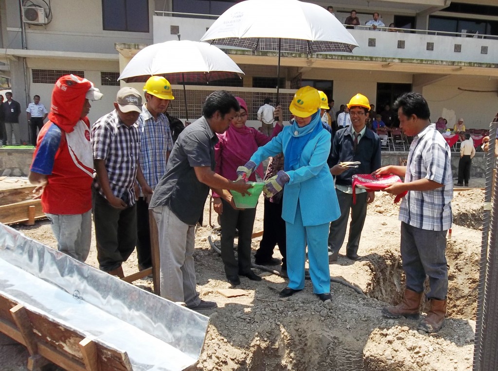 isi-surakarta-peletakan batu pertama-2