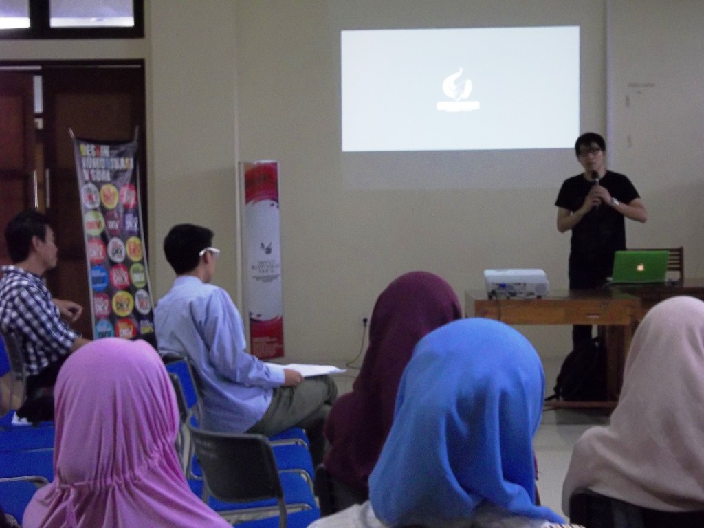 isi-surakarta-Desain Komunikasi Visual-Ngobrol Santai-Chris Lie