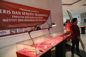 isi-surakarta-Sambut Sumpah Pemuda Prodi Keris ISI Surakarta Pameran di Kemenpora-1