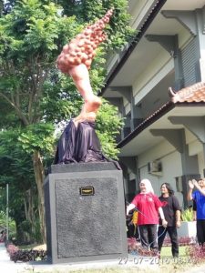 pursuit of dreams aries bm fsrd isi surakarta1