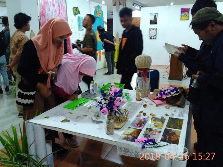Pameran "Ujar-Ajar" DKV ACT#5 Tahun 2019, ajak Desainer ...